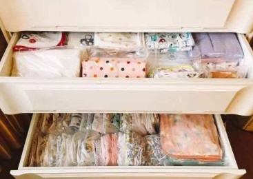 The correct way to store diapers