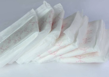 How to use sanitary napkins?